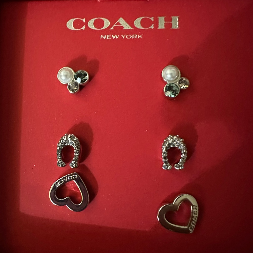 Coach Silver and Pearl Earrings Set E-104